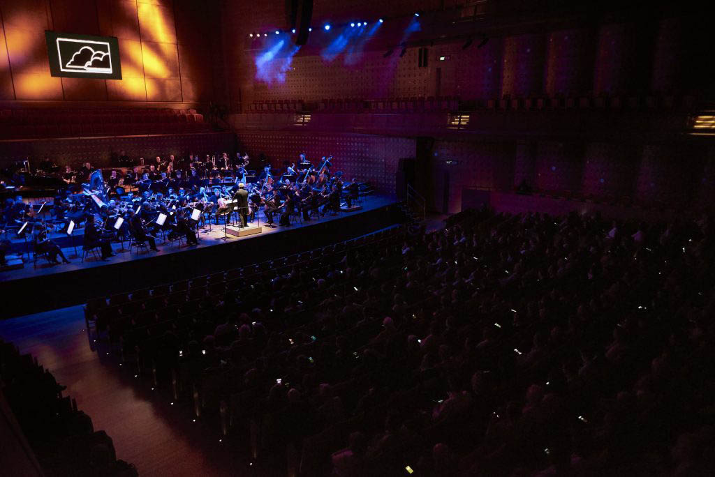 Performance of Smartphones for Orchestras in Antwerp